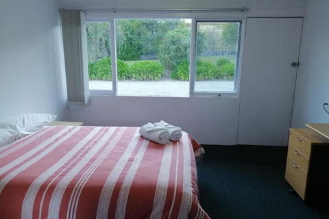 Mount Beauty Motor Inn - New Castle Holiday 2