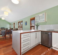 Family Friendly Weatherboard Cottage - New Castle Holiday