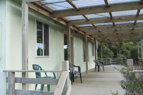 Bushland Retreat - New Castle Holiday 3