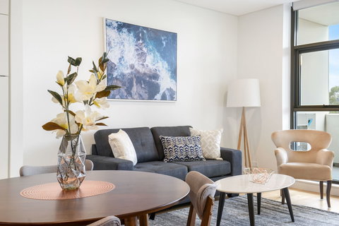 Modern Apartment Next To Largest Shopping Centre - New Castle Holiday 6