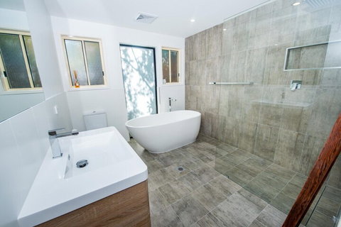 Stockton Street 1 / 72 - New Castle Holiday 6