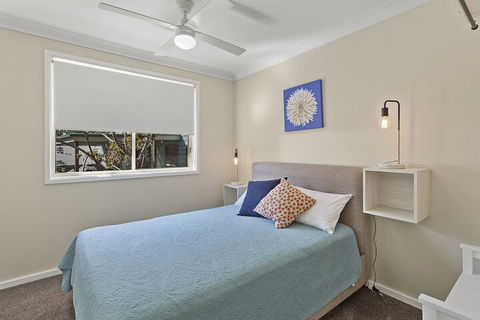 Stockton Street 1 / 72 - New Castle Holiday 7