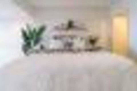 Amazing Views Of Brisbane River & Story Bridge - New Castle Holiday 5