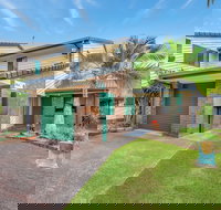 Fountain View Villa - Q Stay - New Castle Holiday