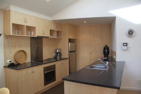 SACKVILLE APARTMENT 1 - New Castle Holiday 2