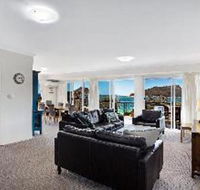 3 Bedroom Apartment Albacore Unit 6 12 Ondine Close - New Castle Holiday