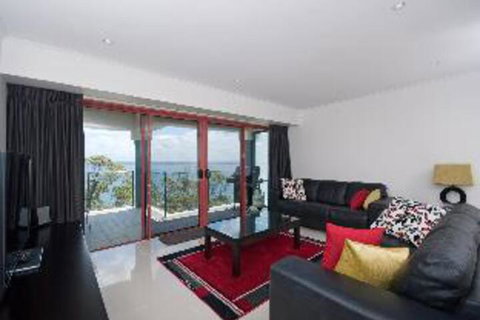 3 Bedroom Apartment Le Vogue Unit 11 - New Castle Holiday 1
