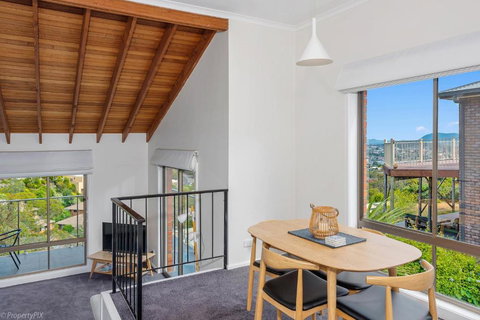 The Lookout - New Castle Holiday 2