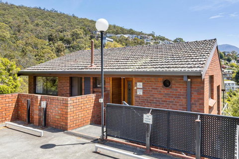 The Lookout - New Castle Holiday 4