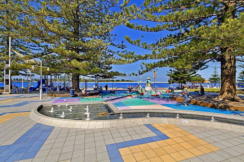 Coast Luxury Apartment 24 - New Castle Holiday 2