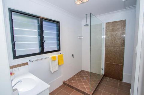 Torakina - New Castle Holiday 0