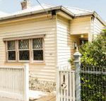 Simmers Serviced Apartments - New Castle Holiday