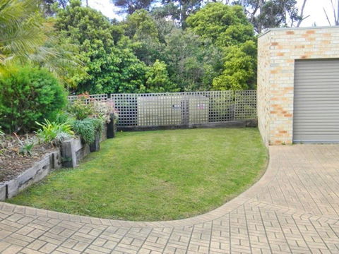 LAKESIDE2 - New Castle Holiday 5