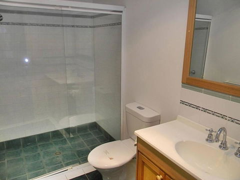 LAKESIDE2 - New Castle Holiday 2