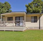 Cottage 20 3 Bedroom Lake Hume Resort - New Castle Holiday