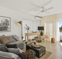 23 at the Islander - New Castle Holiday