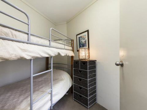 Acutterbove - New Castle Holiday 1