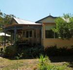 Lilys by the Lake Raymond Island Accommodation - New Castle Holiday