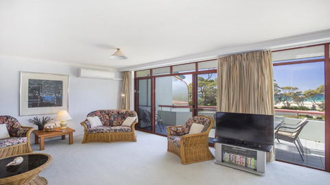 Fathoms 17 Mollymook ALL LINEN PROVIDED - New Castle Holiday 3