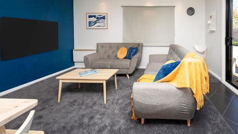 Yurali - New Castle Holiday 5