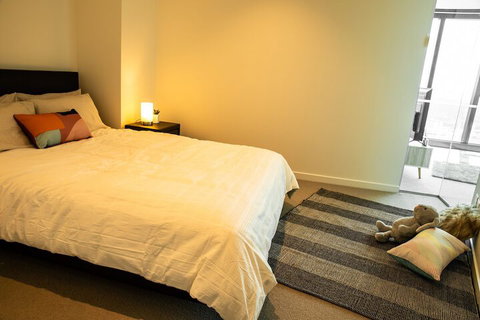 Fabulous Apartment In Heart Of Brisbane - New Castle Holiday 6