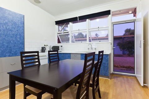 Exmouth Villas Unit 33 Renovated Holiday Villa A Short Walk From Town Centre - New Castle Holiday 5