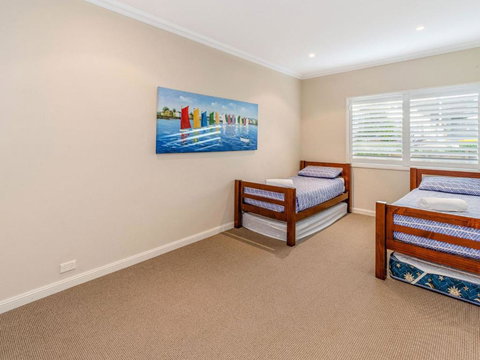 Seagrass 2 / 3 Great Holiday Destination - New Castle Holiday 6