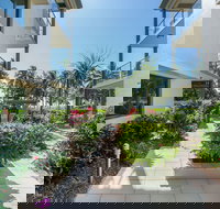 Beachfront Apartment with Ocean Views - New Castle Holiday