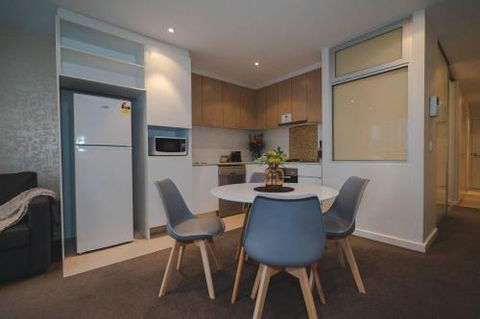 Infinity On Morphett In The Heart Of The Cbd Wifi Nespresso Netflix - New Castle Holiday 1