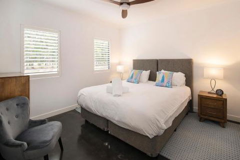 Wharfedale - New Castle Holiday 6