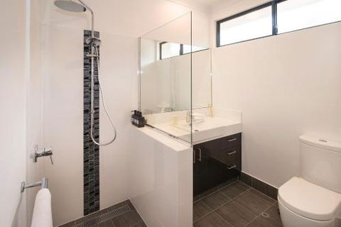 Wharfedale - New Castle Holiday 4