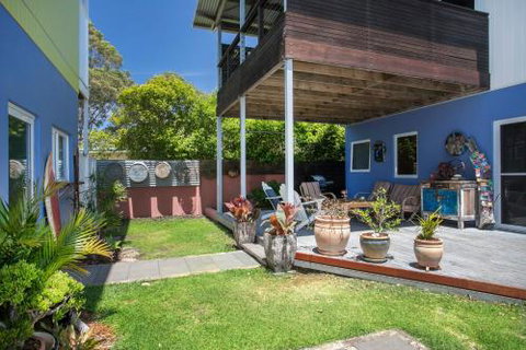 Nazza - New Castle Holiday 2