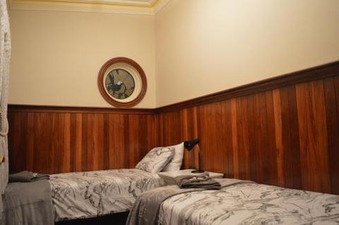 Gargoyle Lodge - New Castle Holiday 5