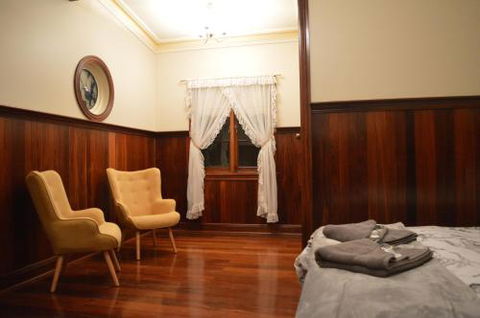 Gargoyle Lodge - New Castle Holiday 3
