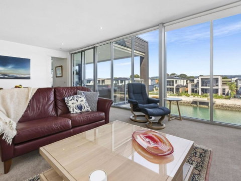 MARINA VIEW - New Castle Holiday 2