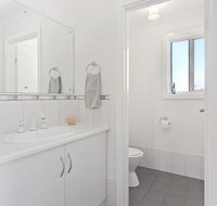 VALLEY VIEWS 10 Valley Heights Drive - New Castle Holiday