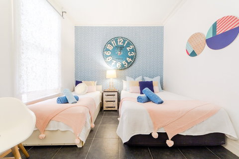 Bondi Beachfront Stay - New Castle Holiday 5