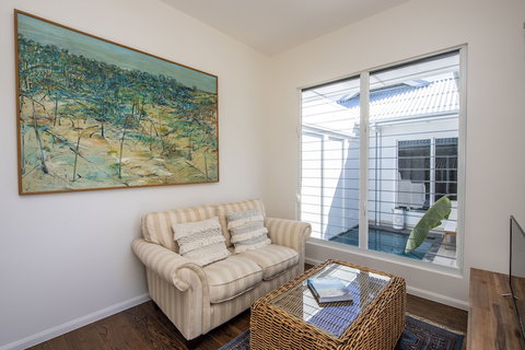 Reflections Villa 4 - New Castle Holiday 5