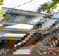 Stylish Room - Enjoy City Views on Rooftop Terrace - New Castle Holiday