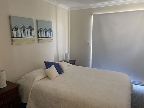 Seaview Apartment - New Castle Holiday 6