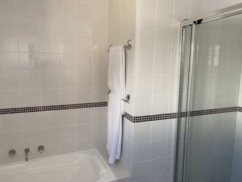 Seaview Apartment - New Castle Holiday 1