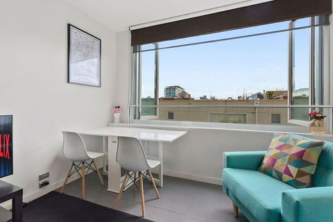 JOLI Directly Opposite MCG - New Castle Holiday 4