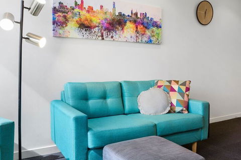 JOLI Directly Opposite MCG - New Castle Holiday 2