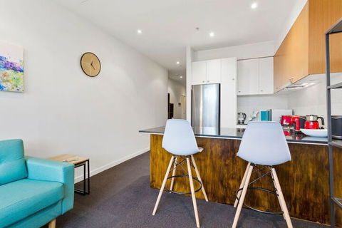 JOLI Directly Opposite MCG - New Castle Holiday 5