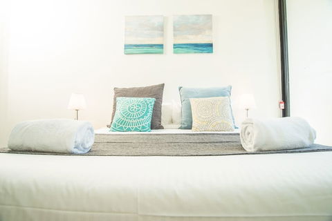 Modern And Chic Apartment Next To Parramatta Station - New Castle Holiday 0