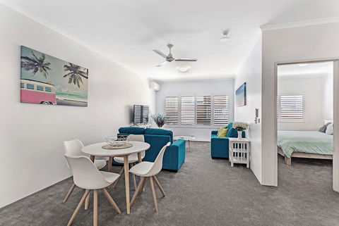 Zenith Unit 7 / 10 Messines Street - New Castle Holiday 4