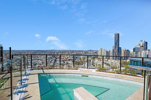 FV Dream 2 BED Apt+ Pool+ Free Parking Qfv211-16 - New Castle Holiday 2