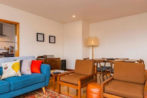 Lofty Views City Stunner! - New Castle Holiday 5