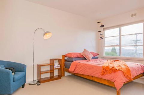 Lofty Views City Stunner! - New Castle Holiday 1