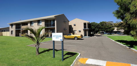 Abrolhos Reef Lodge - New Castle Holiday 2
